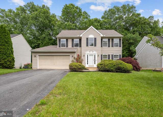 Property at 11 Charles Pointe, Newark, DE 19702, 3 beds, 2.5 baths