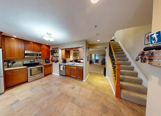 Property at 54-A Queen Caroline Ct, Chester, MD 21619, 2 beds, 2.5 baths
