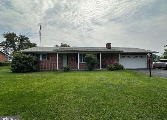 Property at 594 Shadyside Dr, Chambersburg, PA 17202, 2 beds, 2 baths