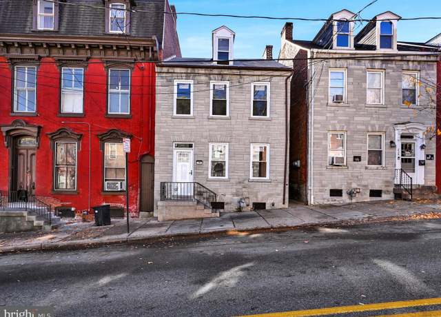 Property at 236 W Vine St, Lancaster, PA 17603, 5 beds, 2 baths