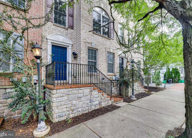 Property at 830 W Walnut St #3, Allentown, PA 18104, 3 beds, 3.5 baths