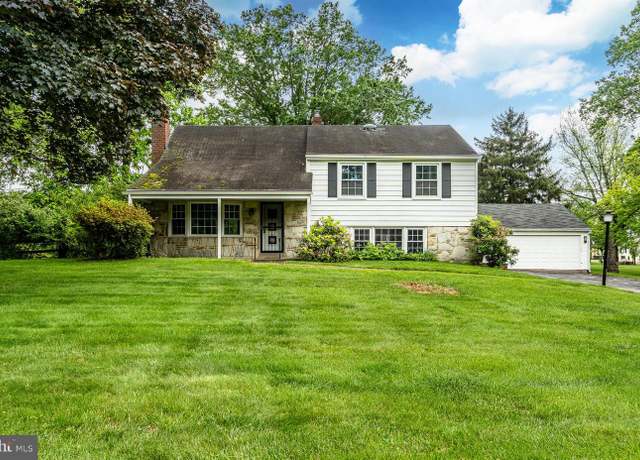 Property at 1421 Manor Ln, Blue Bell, PA 19422, 5 beds, 3.5 baths
