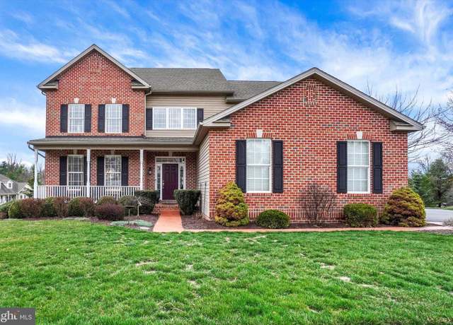 Property at 1220 Winding Oak Dr, York, PA 17403, 4 beds, 3.5 baths