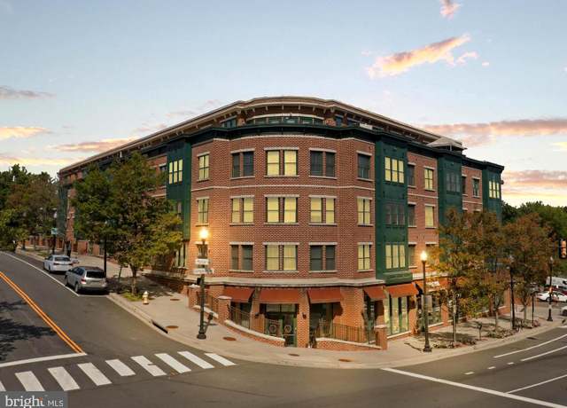 Property at 2101 N Monroe St #212, Arlington, VA 22207, 1 bed, 1 bath