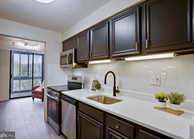 Property at 5300 Holmes Run Pkwy #407, Alexandria, VA 22304, 2 beds, 2 baths