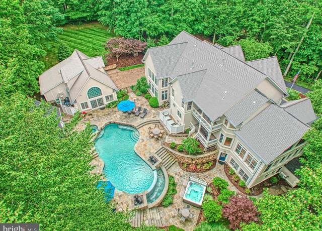 Property at 5026 Huntwood Manor Dr, Fairfax, VA 22030, 7 beds, 8.5 baths