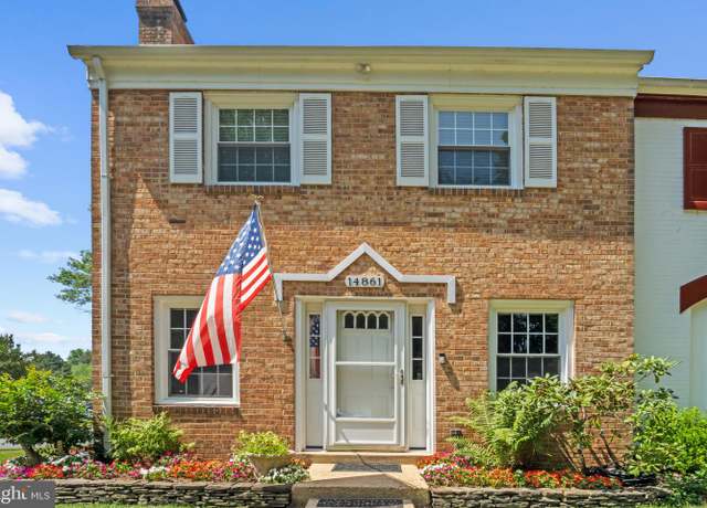 Property at 14861 Lambeth Sq, Centreville, VA 20120, 3 beds, 2.5 baths