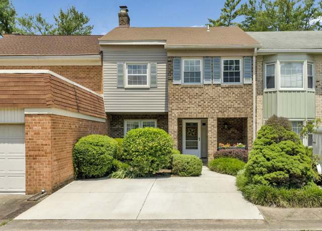 Property at 1013 Moorefield Hill Grv SW, Vienna, VA 22180, 3 beds, 3 baths