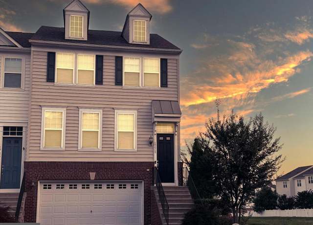 Property at 1771 Swinksville Ct, Woodbridge, VA 22191, 3 beds, 3 baths