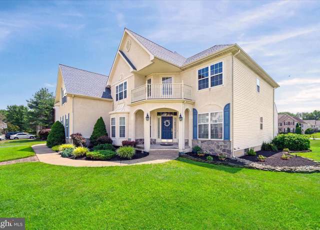 Property at 206 Margaux Cir, Newark, DE 19702, 4 beds, 4.5 baths