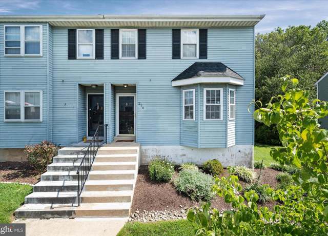 Property at 270 Green Ln, Newark, DE 19711, 3 beds, 2.5 baths
