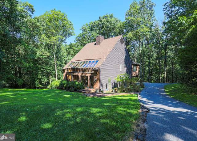 Property at 710 Saint Paul Ave, Reisterstown, MD 21136, 4 beds, 3.5 baths