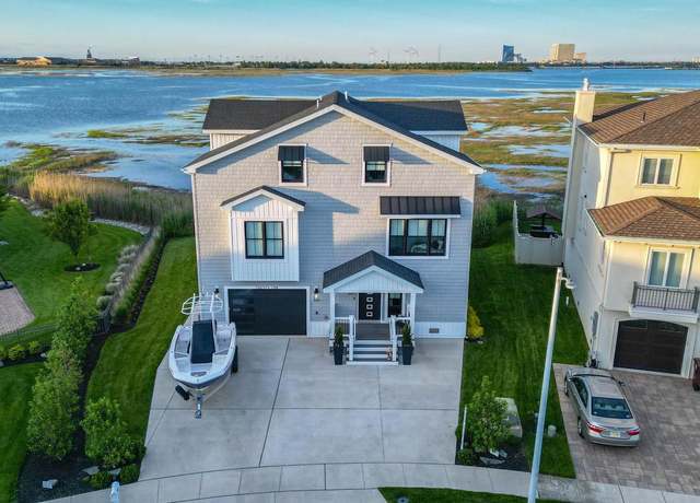 Property at 21 Hart Ln, Ventnor City, NJ 08406, 5 beds, 4 baths
