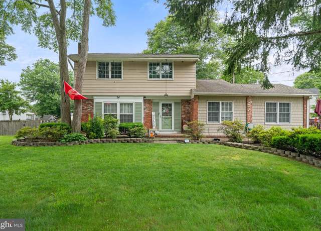 Property at 34 Swarthmore Ave, Stratford, NJ 08084, 4 beds, 1.5 baths