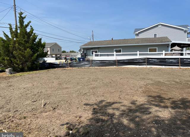 Property at 2 W Mohawk Dr, Tuckerton, NJ 08087