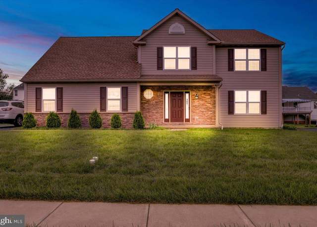 Property at 105 Sianna Cir, Wernersville, PA 19565, 4 beds, 2.5 baths