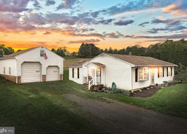 Property at 1302 Delta Rd, Red Lion, PA 17356, 3 beds, 1 bath