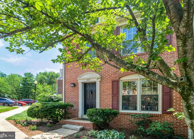 Property at 212 Ellsworth St, Alexandria, VA 22314, 3 beds, 3.5 baths