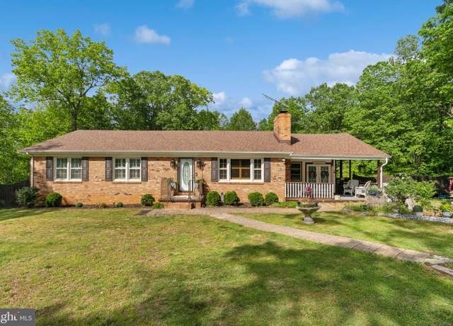 Property at 5232 Sumerduck Rd, Sumerduck, VA 22742, 4 beds, 3 baths