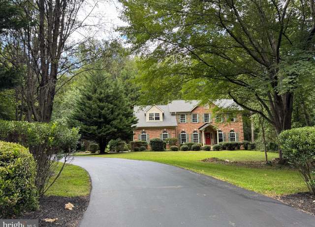 Property at 5437 Rosehaven Ct, Warrenton, VA 20187, 4 beds, 4.5 baths