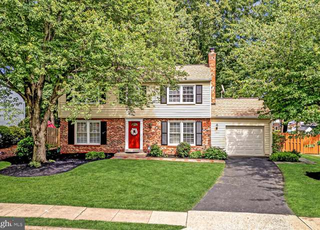 Property at 1537 Powells Tavern Pl, Herndon, VA 20170, 5 beds, 2.5 baths