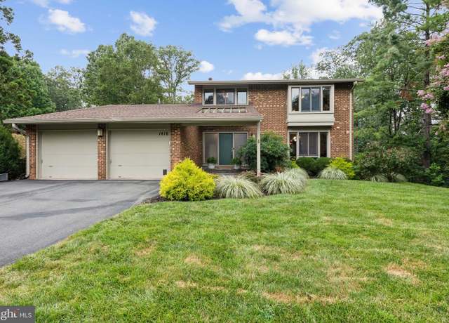 Property at 1416 Wolftrap Run Rd, Vienna, VA 22182, 4 beds, 3.5 baths