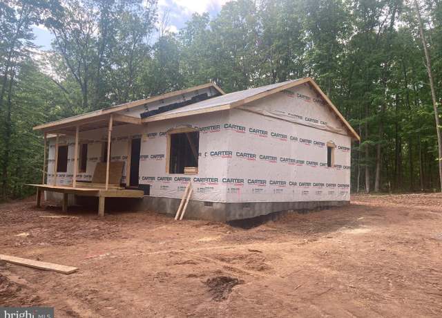 Property at 254 Green Oak Ln, Berkeley Springs, WV 25411, 3 beds, 2 baths