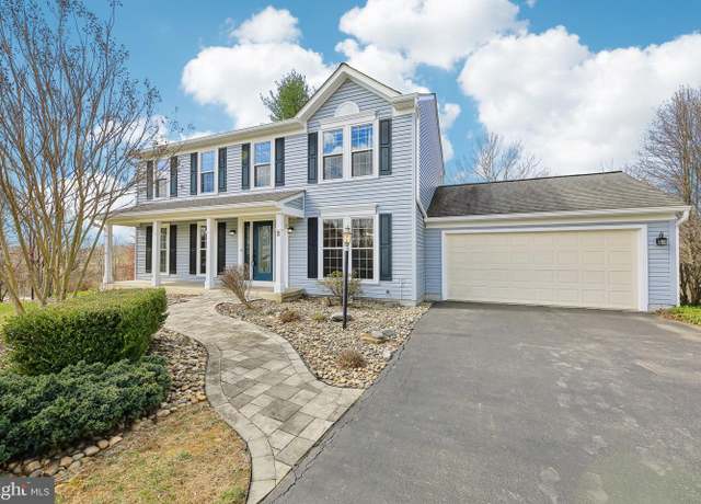 Property at 2 Ivy Hill Dr, Middletown, MD 21769, 4 beds, 2.5 baths