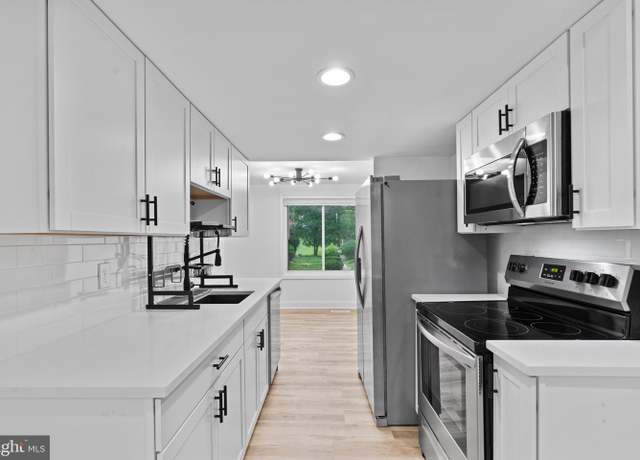Property at 6529 Frietchie Row, Columbia, MD 21045, 3 beds, 2.5 baths