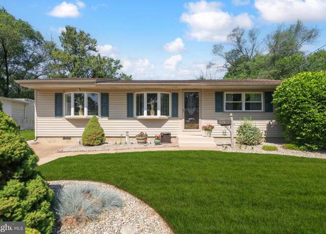 Property at 656 Windsor Ave, Maple Shade, NJ 08052, 3 beds, 1.5 baths