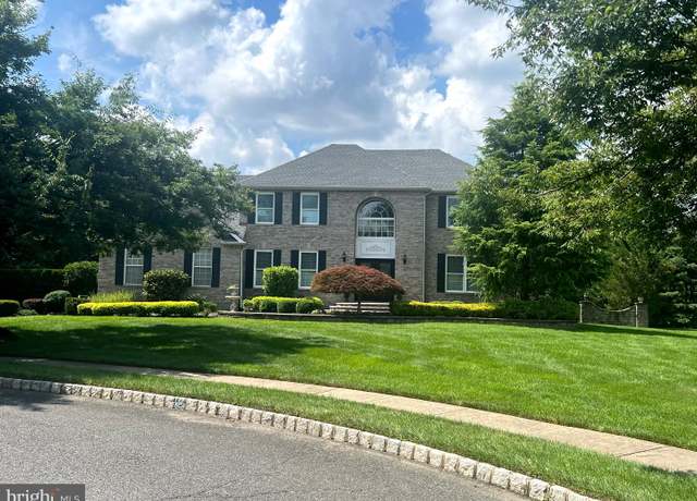 Property at 10 Mimi Dr, Monroe Township, NJ 08831, 5 beds, 3.5 baths
