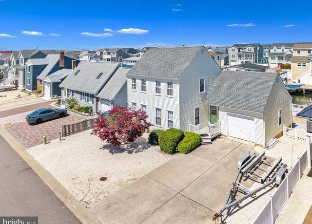 Property at 44 George Dr, Manahawkin, NJ 08050, 3 beds, 1.5 baths