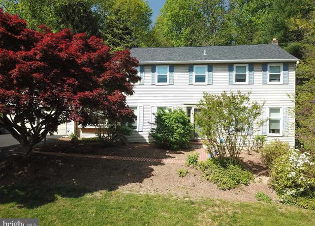 Property at 10 Fox Chase, Glenmoore, PA 19343, 4 beds, 2.5 baths