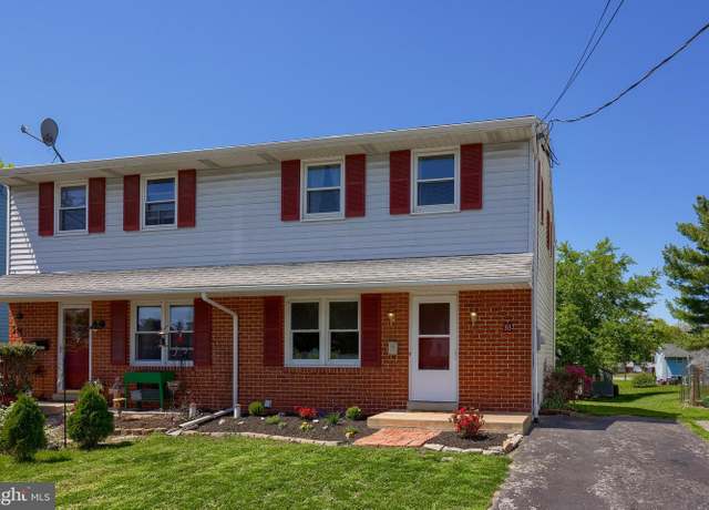 Property at 313 E Cherry St, Elizabethtown, PA 17022, 3 beds, 2 baths