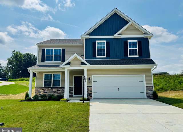 Property at 2005 Paperback Way, York, PA 17408, 4 beds, 2.5 baths