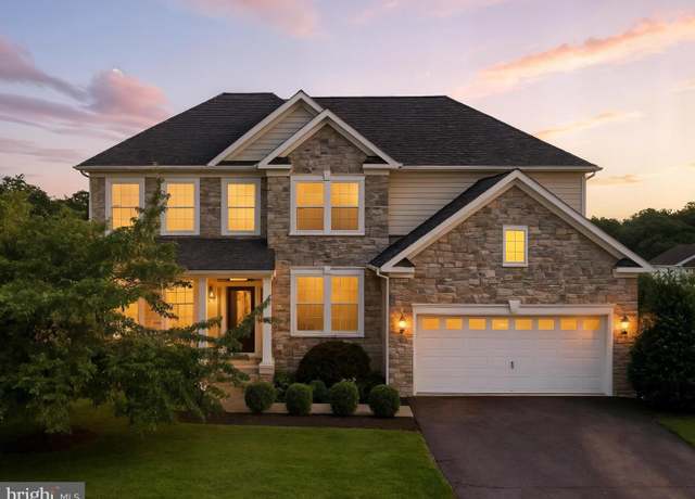 Property at 114 Renee Ln, Winchester, VA 22602, 5 beds, 4 baths