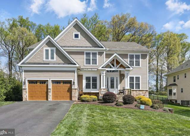 Property at 10008 Murnane St, Vienna, VA 22181, 6 beds, 6 baths