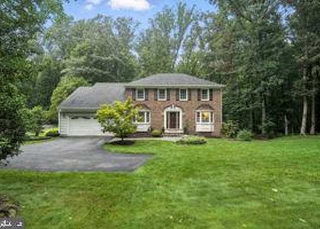 Property at 11923 Latigo Ln, Oakton, VA 22124, 4 beds, 3.5 baths