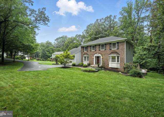 Property at 11923 Latigo Ln, Oakton, VA 22124, 4 beds, 3.5 baths