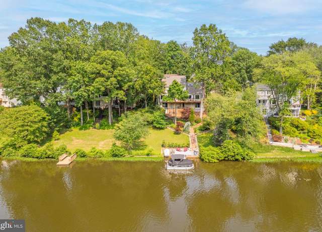 Property at 15350 Edgehill Dr, Dumfries, VA 22025, 4 beds, 3.5 baths