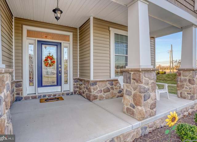 Property at 102 Serenity Cir, Middletown, DE 19709, 3 beds, 3 baths