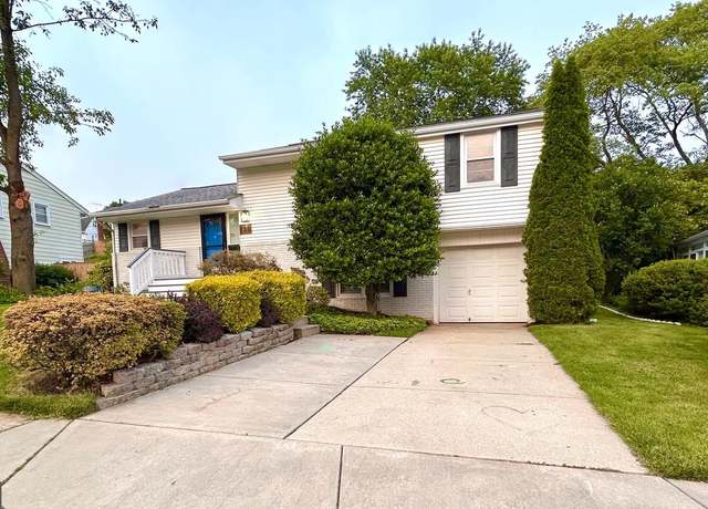 Property at 125 Westbury Rd, Lutherville Timonium, MD 21093, 3 beds, 2.5 baths