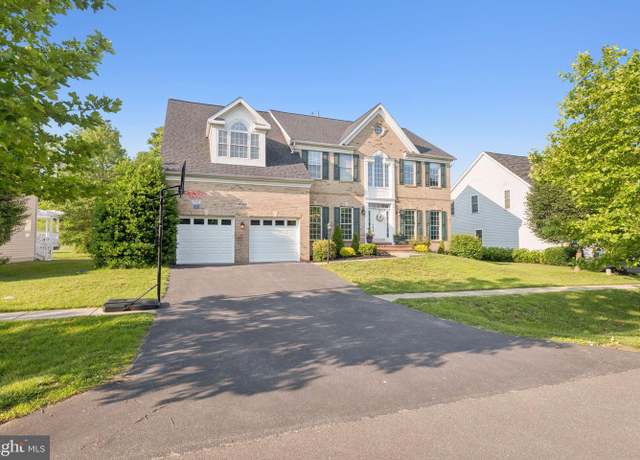 Property at 14520 Fairdale Rd, Silver Spring, MD 20905, 5 beds, 4.5 baths