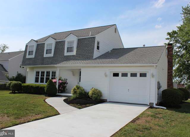 Property at 114 Coopers Kill Rd, Delran, NJ 08075, 4 beds, 2.5 baths
