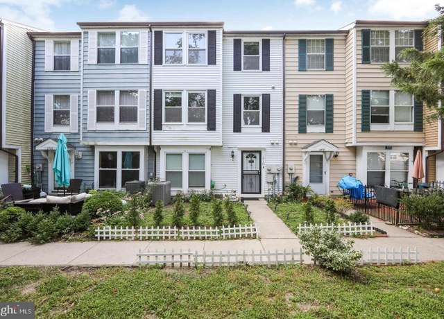 Property at 2710 Greenwood Dr, Lindenwold, NJ 08021, 3 beds, 2.5 baths
