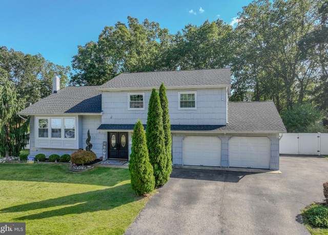 Property at 21 Sugar Bush Rd, Howell, NJ 07731, 4 beds, 2.5 baths