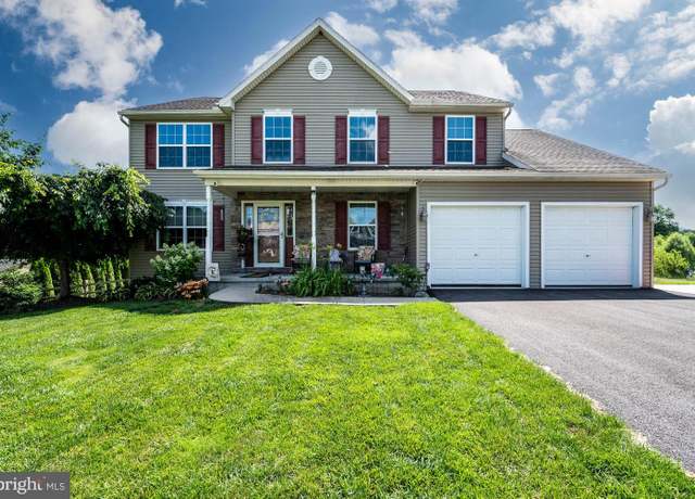 Property at 1915 Main St, Mohrsville, PA 19541, 4 beds, 3 baths