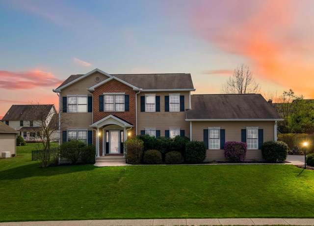 Property at 5825 Heatherwood Ct, Enola, PA 17025, 4 beds, 3.5 baths