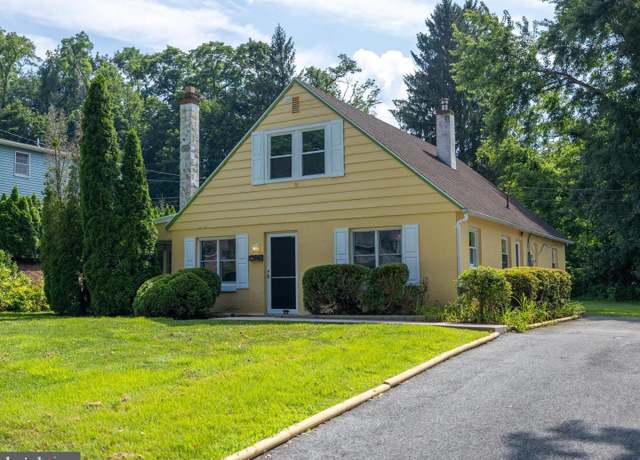Property at 742 Marshall Dr, West Chester, PA 19380, 4 beds, 1.5 baths