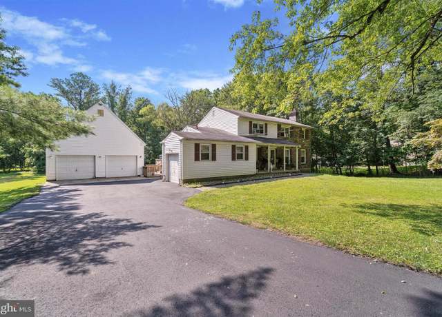 Property at 630 Mount Alverno Rd, Media, PA 19063, 5 beds, 3 baths